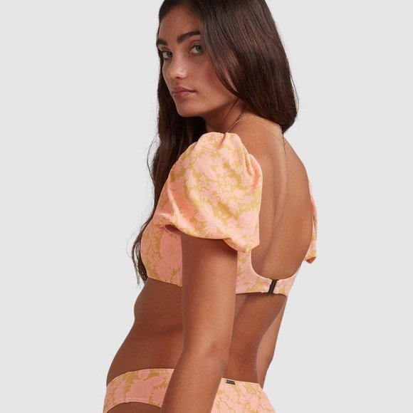 Billabong Puffed Sleeve Cropped Bikini Top - Picture 5 of 10